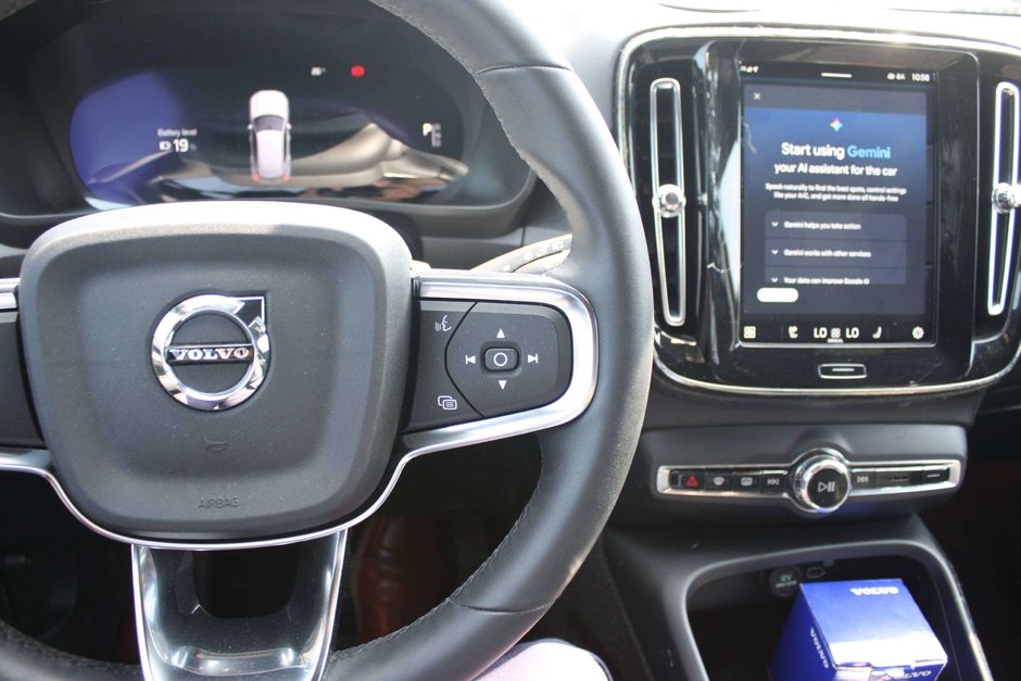 2024 Volvo XC40 Recharge Pure Electric Core-13