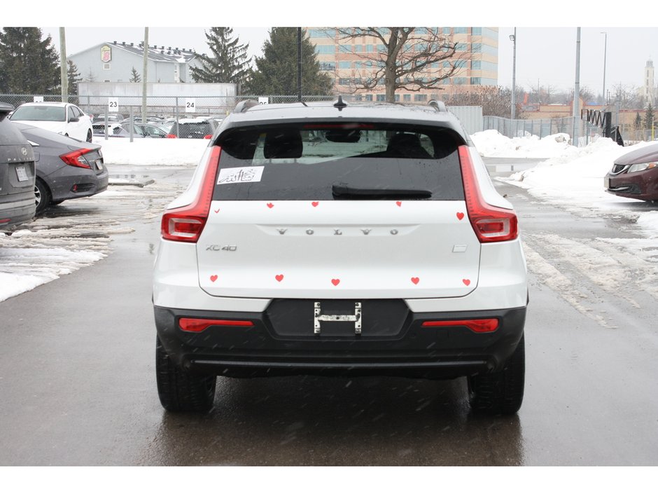 2024 Volvo XC40 Recharge Pure Electric Core-5