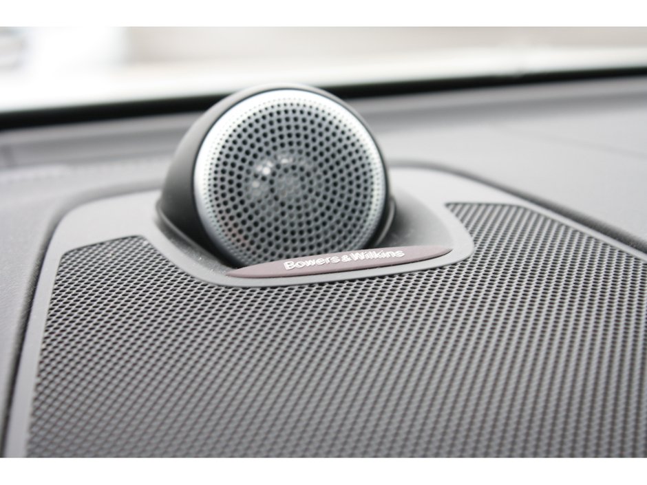 2021 Volvo XC60 Recharge Plug-In Hybrid T8 Inscription-18