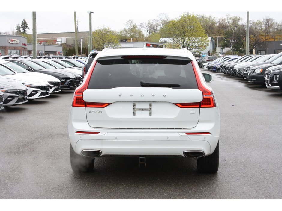 2021 Volvo XC60 Recharge Plug-In Hybrid T8 Inscription-4