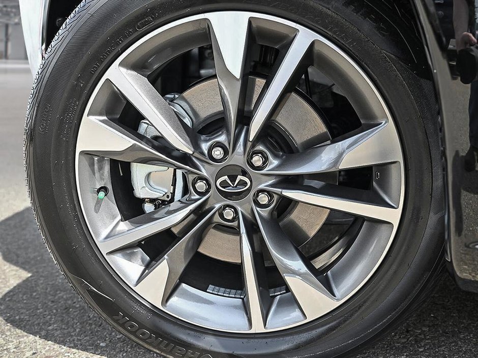 2027 Infiniti QX65 Luxe-7