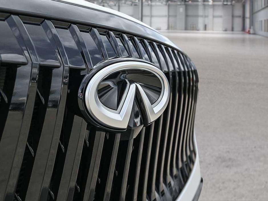 2027 Infiniti QX65 Luxe-8