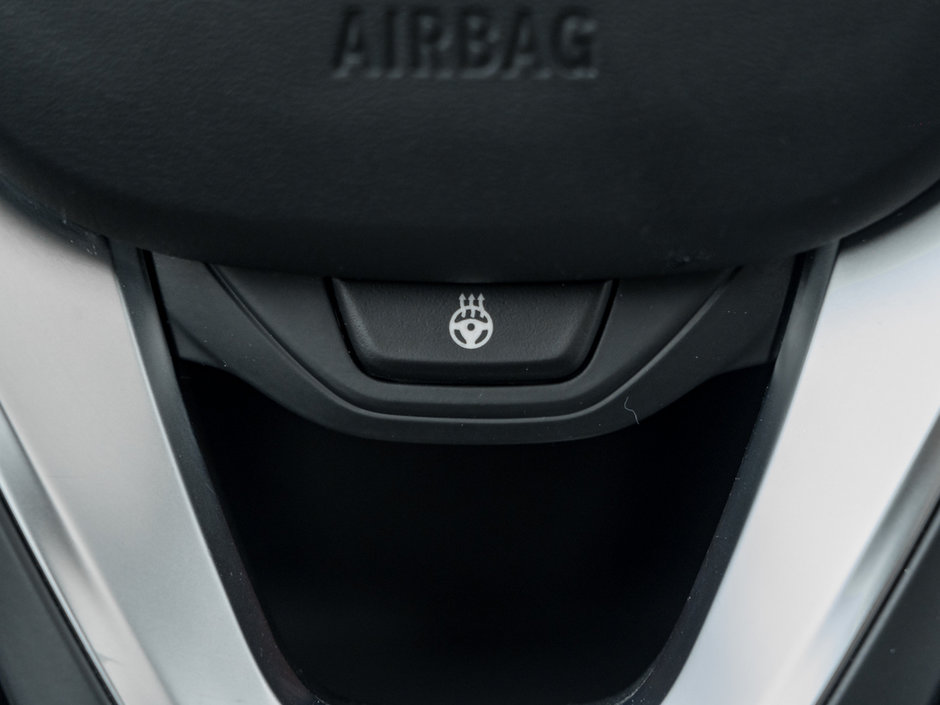 2021 BMW 3 Series 330i xDrive-8