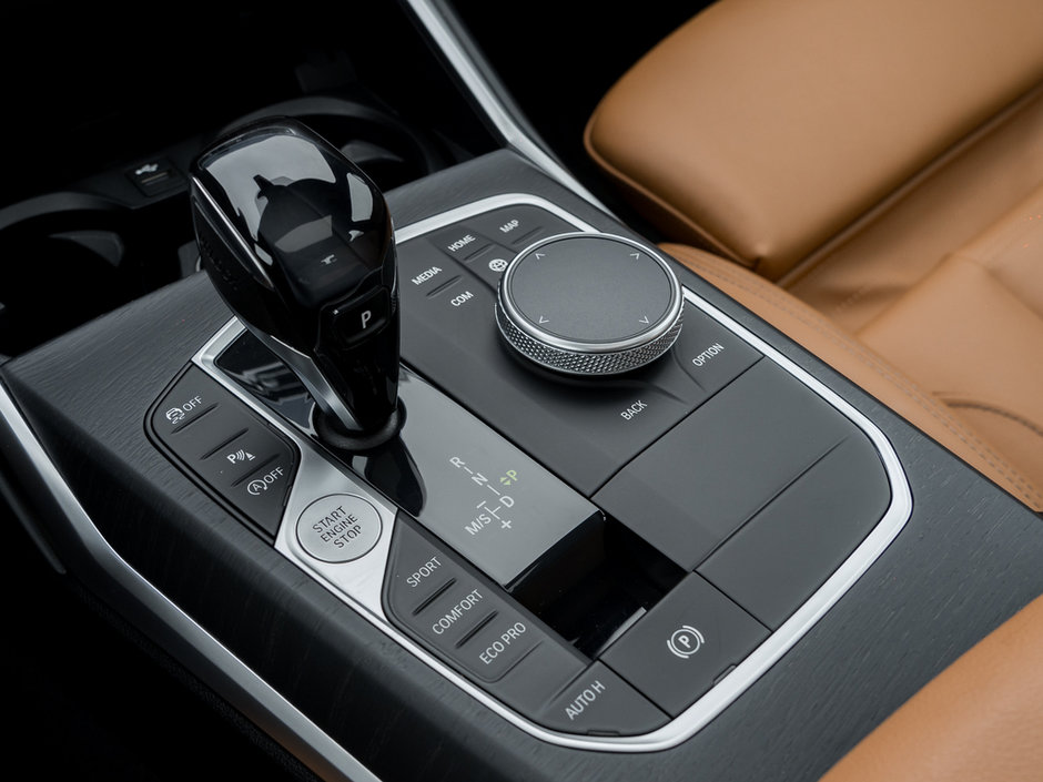 2021 BMW 3 Series 330i xDrive-15