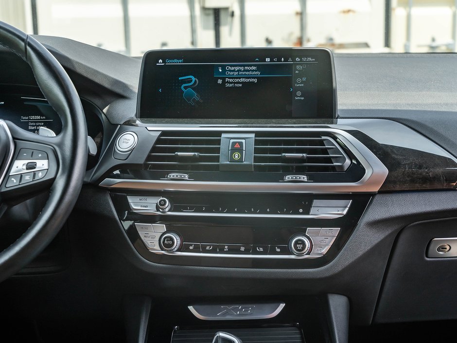 2021 BMW X3 xDrive30e-26