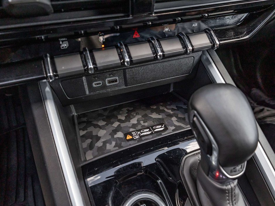 2024 Chevrolet Colorado LT-17