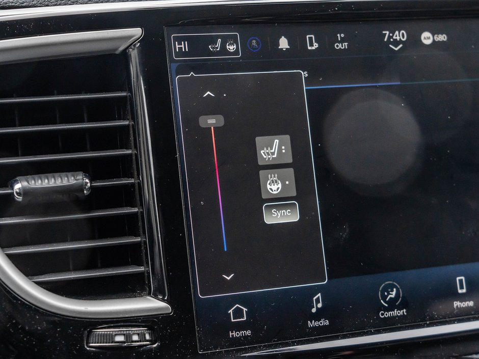 2023 Chrysler Pacifica Touring-L-21