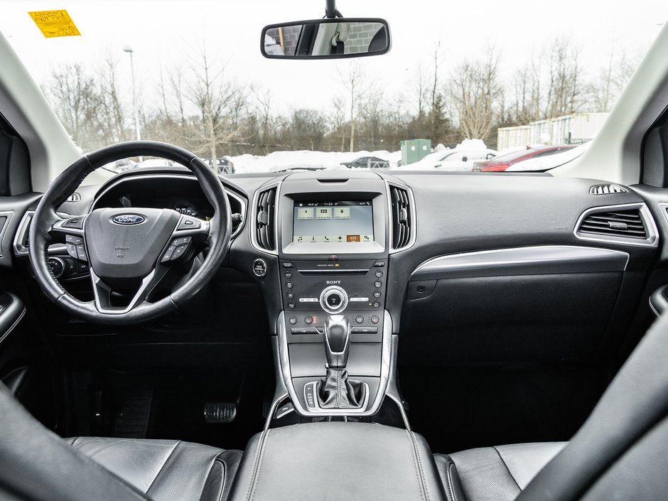 2017 Ford Edge Titanium-27