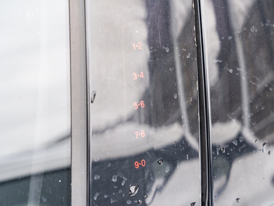 2017 Ford Edge Titanium-4