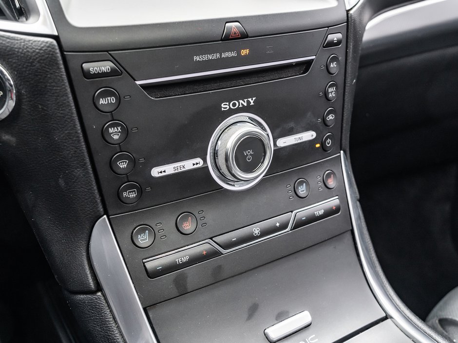 2017 Ford Edge Titanium-17