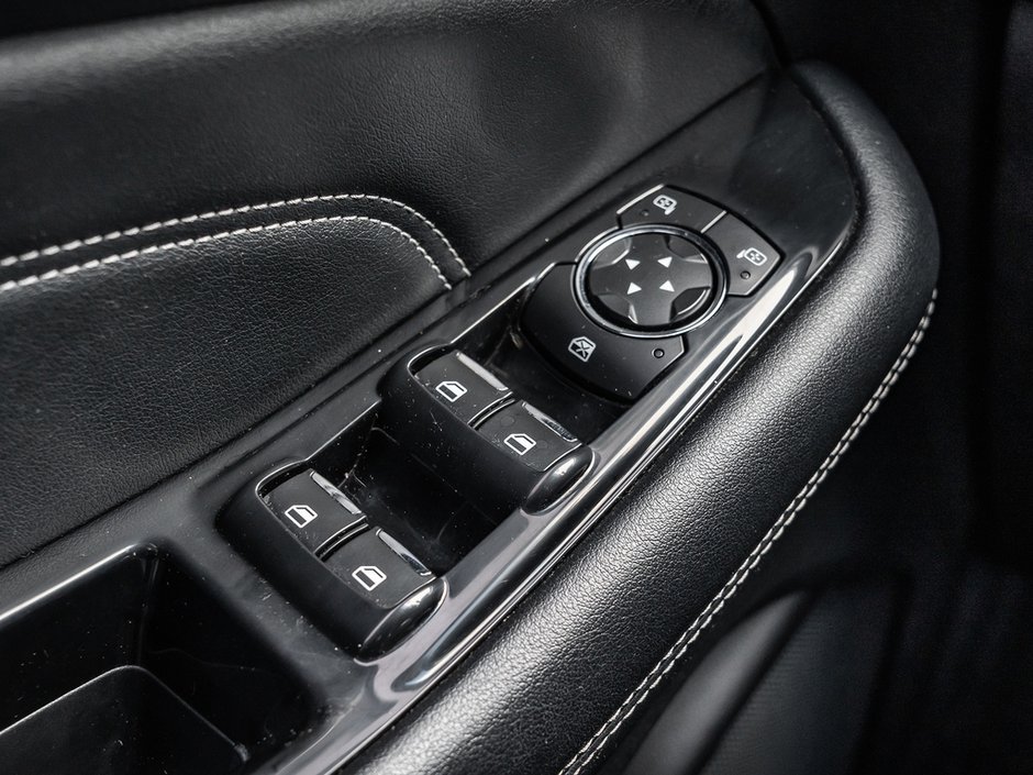 2017 Ford Edge Titanium-13