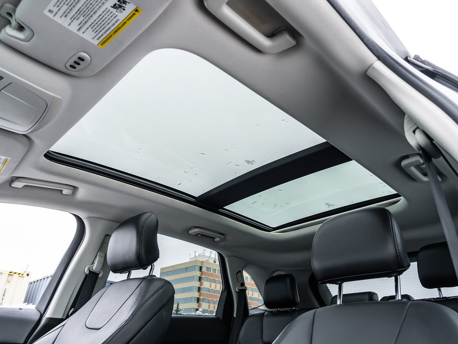 2017 Ford Edge Titanium-23