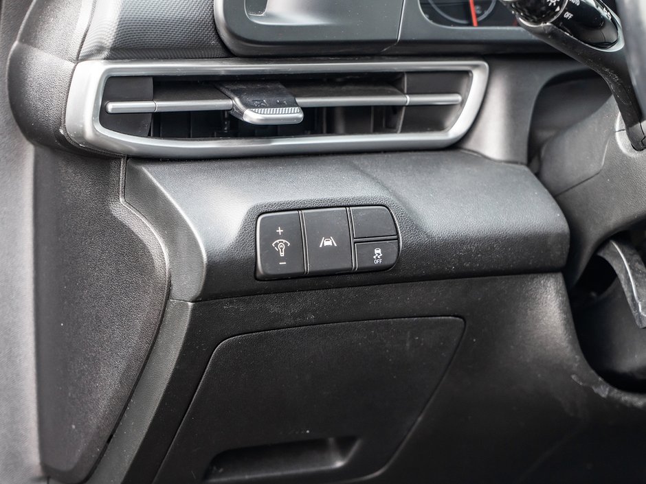 2022 Hyundai Elantra Preferred-13