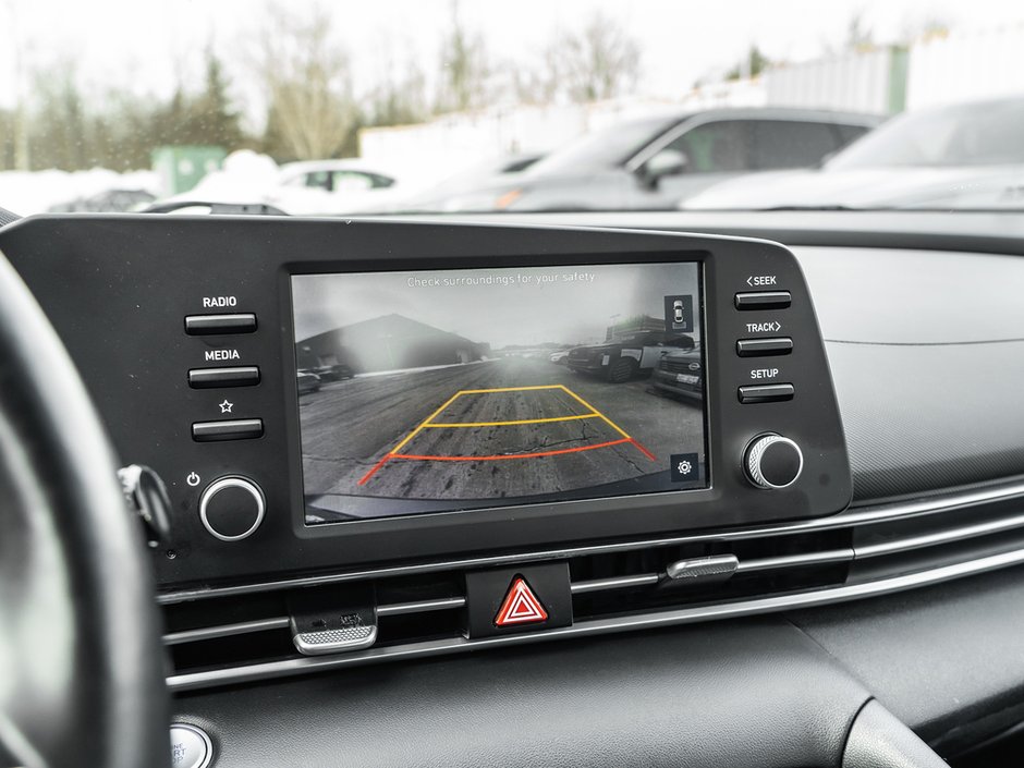 2022 Hyundai Elantra Preferred-11