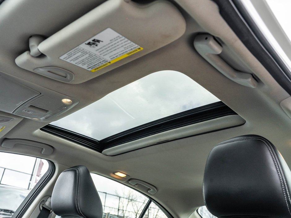 2023 Infiniti Q50 LUXE-22