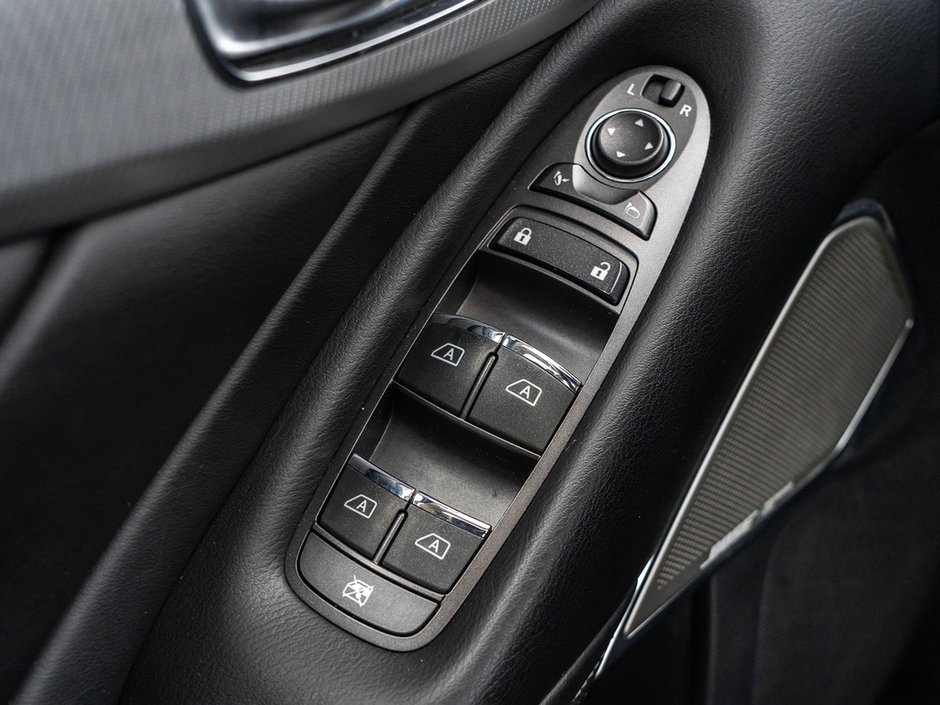 2023 Infiniti Q50 LUXE-13