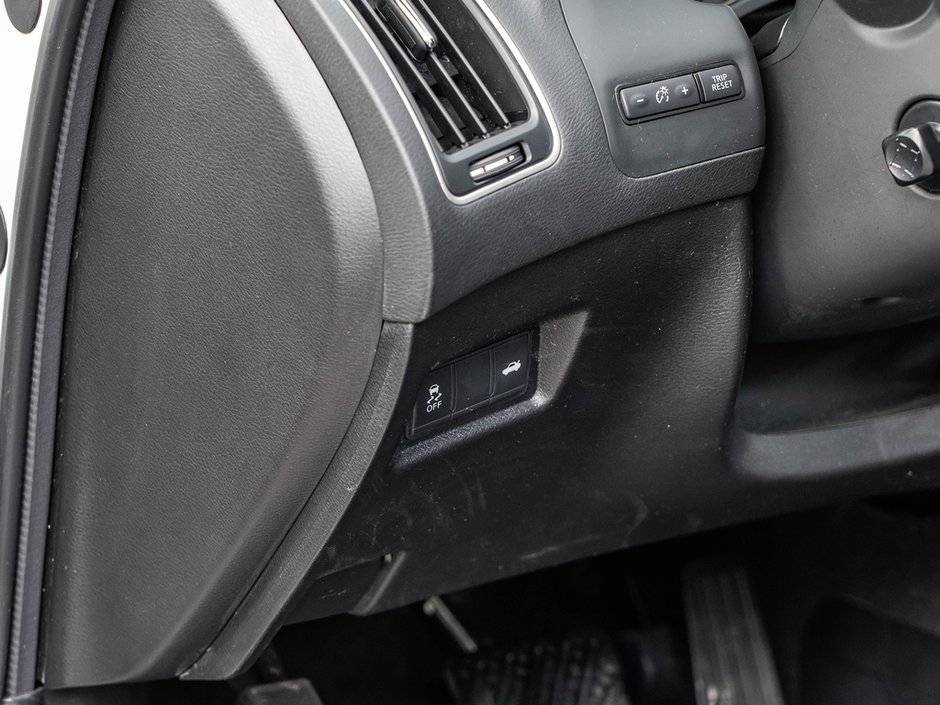 2023 Infiniti Q50 LUXE-15