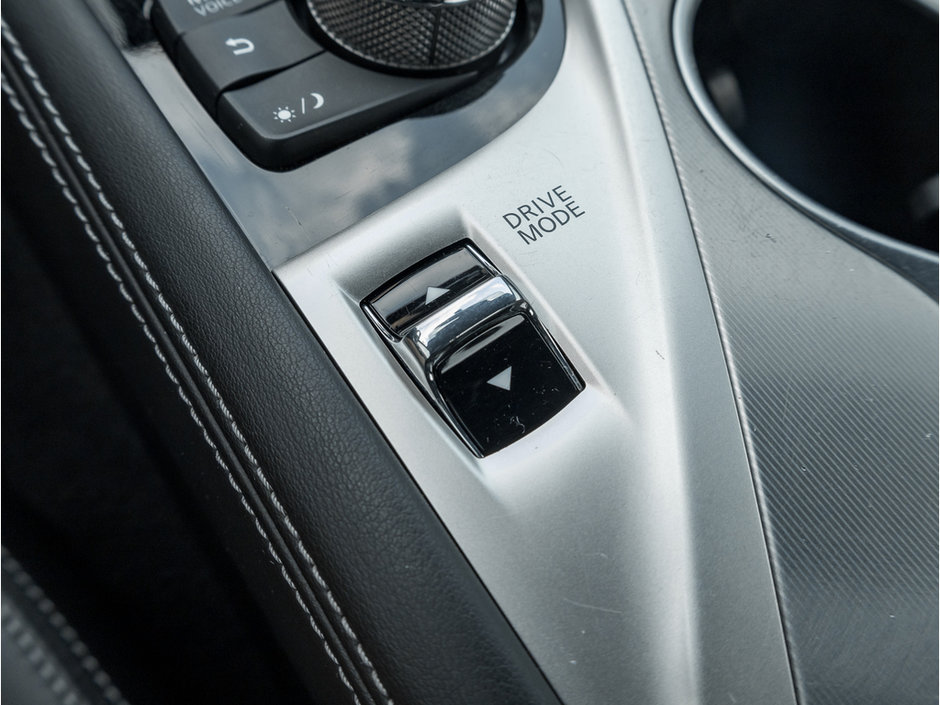 2017 Infiniti Q60 3.0t AWD-19