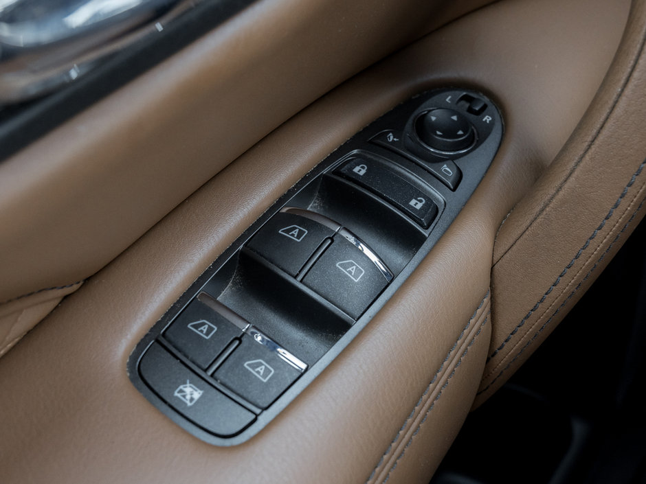 2022 Infiniti QX80 ProACTIVE-17