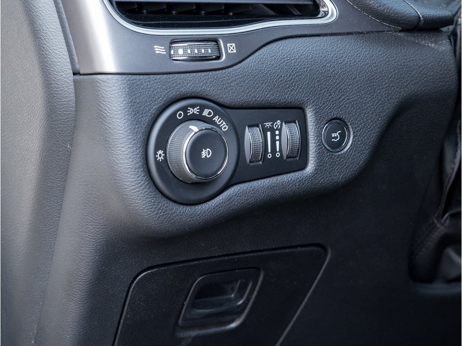 2019 Jeep Cherokee Limited-14