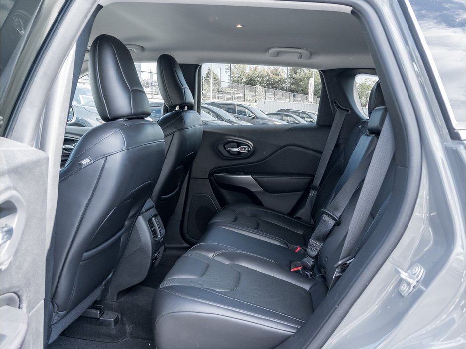 2019 Jeep Cherokee Limited-22