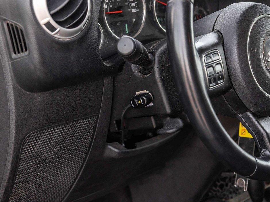 2014 Jeep Wrangler Sahara-15