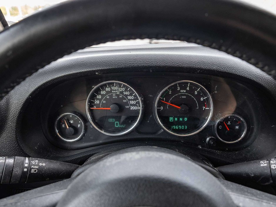 2014 Jeep Wrangler Sahara-12