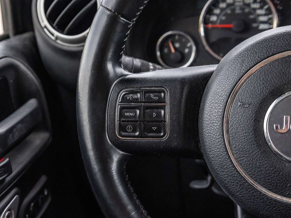 2014 Jeep Wrangler Sahara-11