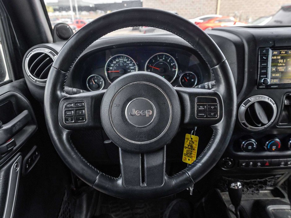 2014 Jeep Wrangler Sahara-10
