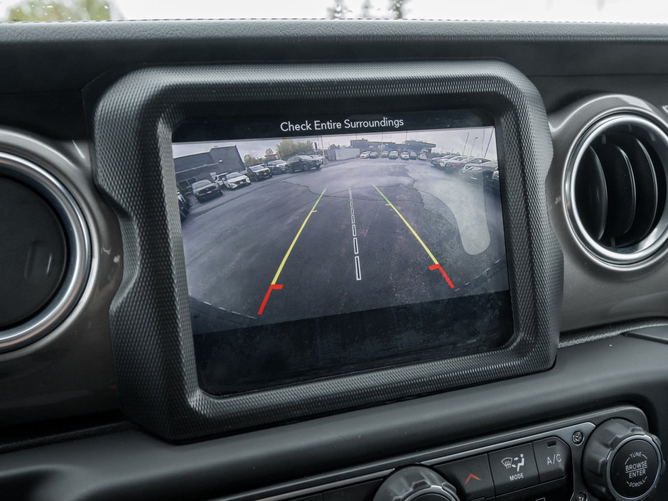 2018 Jeep Wrangler Unlimited Sahara-13