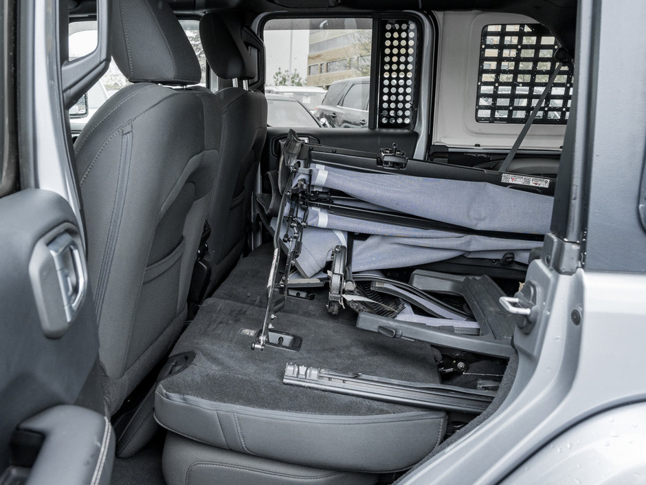 2018 Jeep Wrangler Unlimited Sahara-24