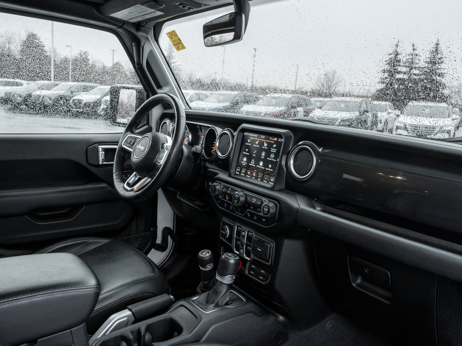 2020 Jeep Wrangler Unlimited Sahara Altitude-21