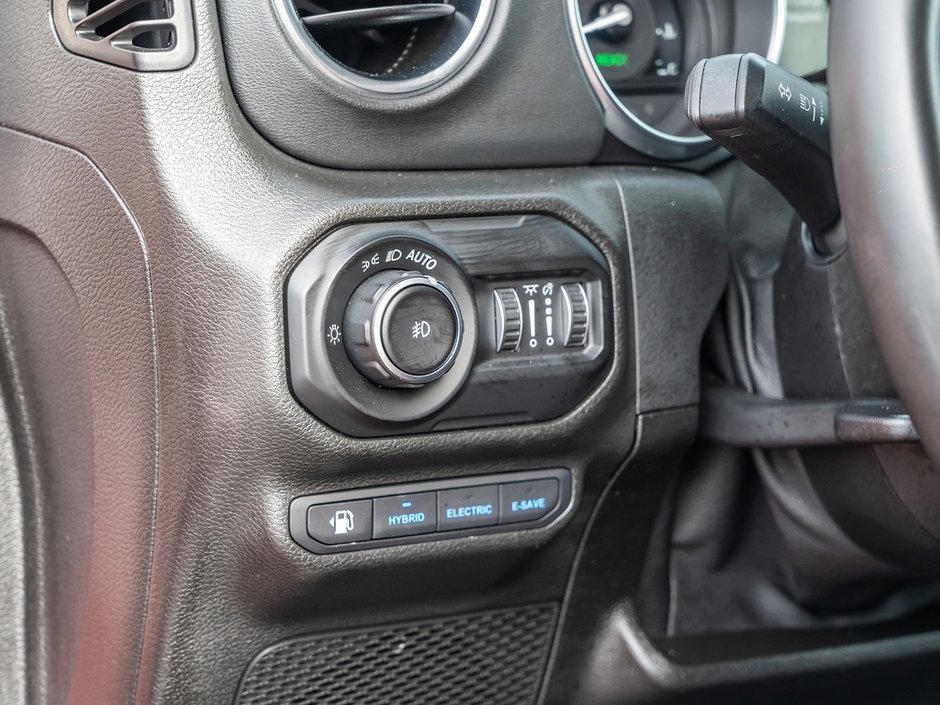 2021 Jeep Wrangler Unlimited Rubicon 4xe-12