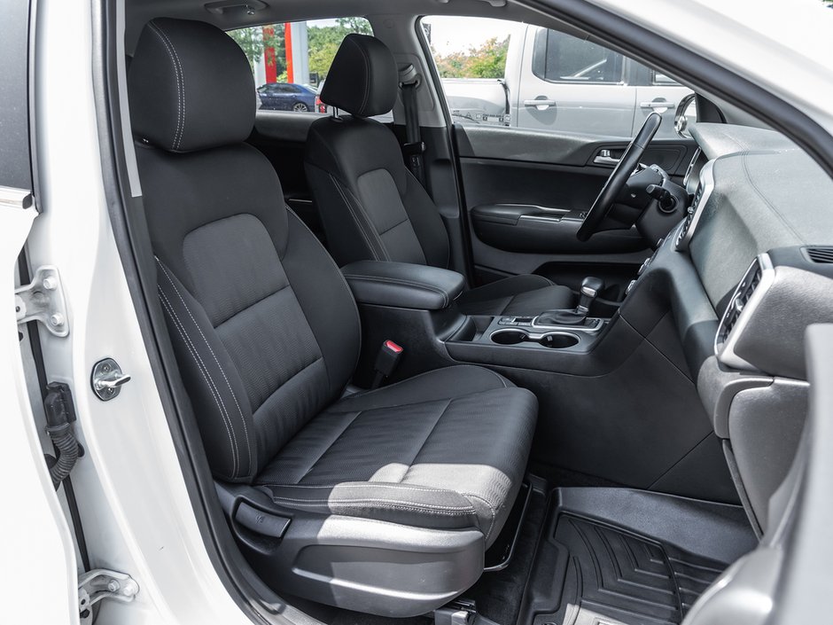 2022 Kia Sportage EX-21