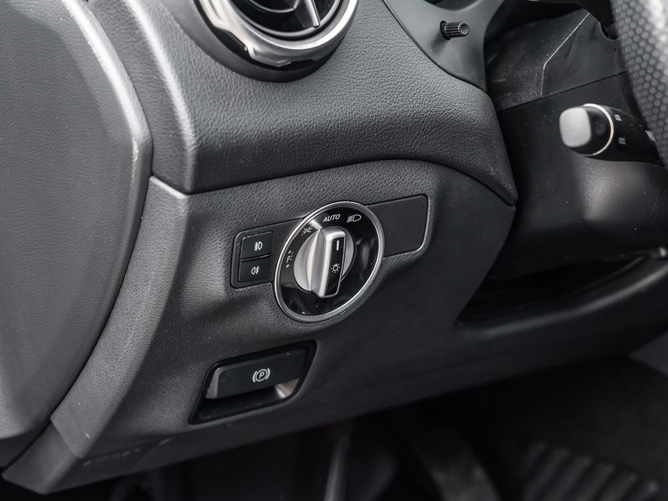 2020 Mercedes-Benz GLA 250-14