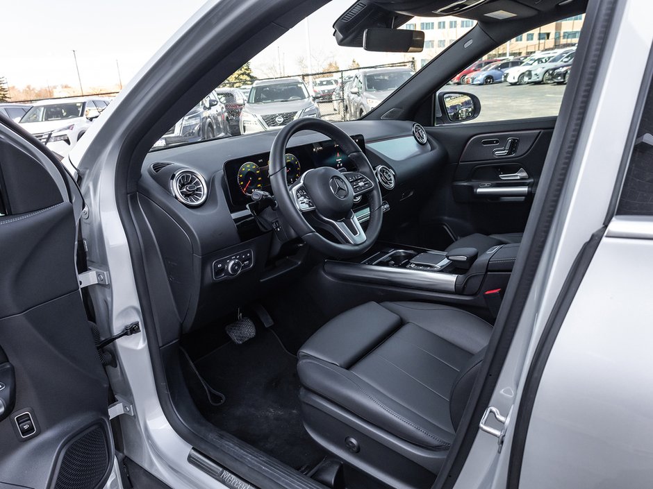 2023 Mercedes-Benz GLA 250-8