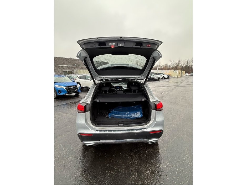 2023 Mercedes-Benz GLA 250-6