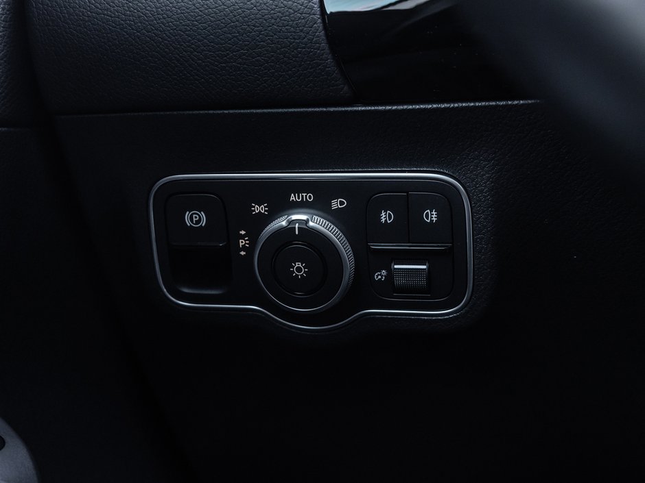 2023 Mercedes-Benz GLA 250-18