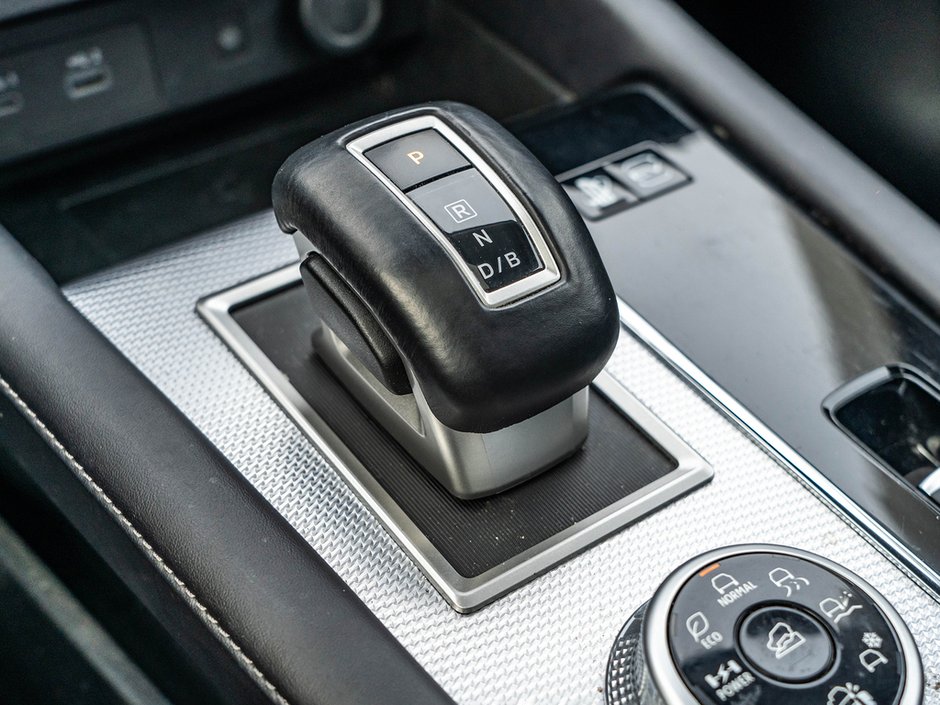 2024 Mitsubishi Outlander PHEV GT-17