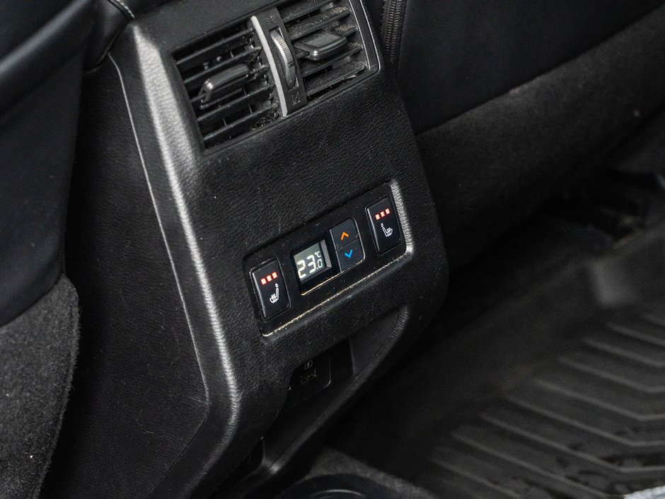 2024 Mitsubishi Outlander PHEV GT-27