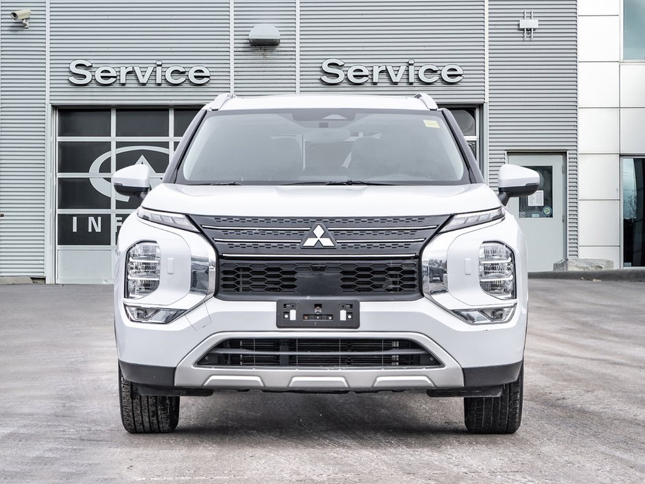 2024 Mitsubishi Outlander SE-1