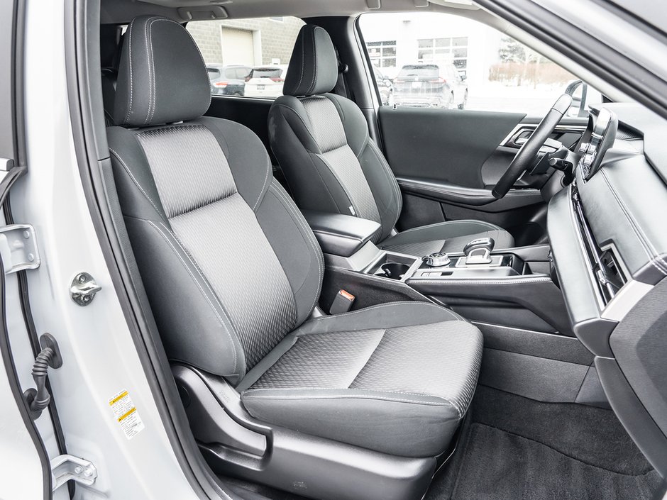 2024 Mitsubishi Outlander SE-22