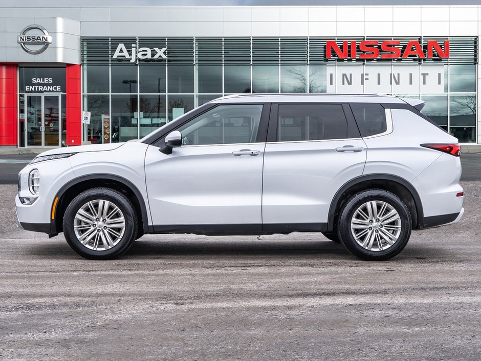 2024 Mitsubishi Outlander SE-2