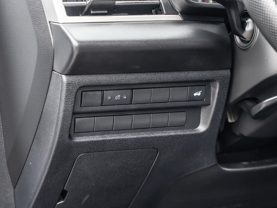 2024 Mitsubishi Outlander SE-13