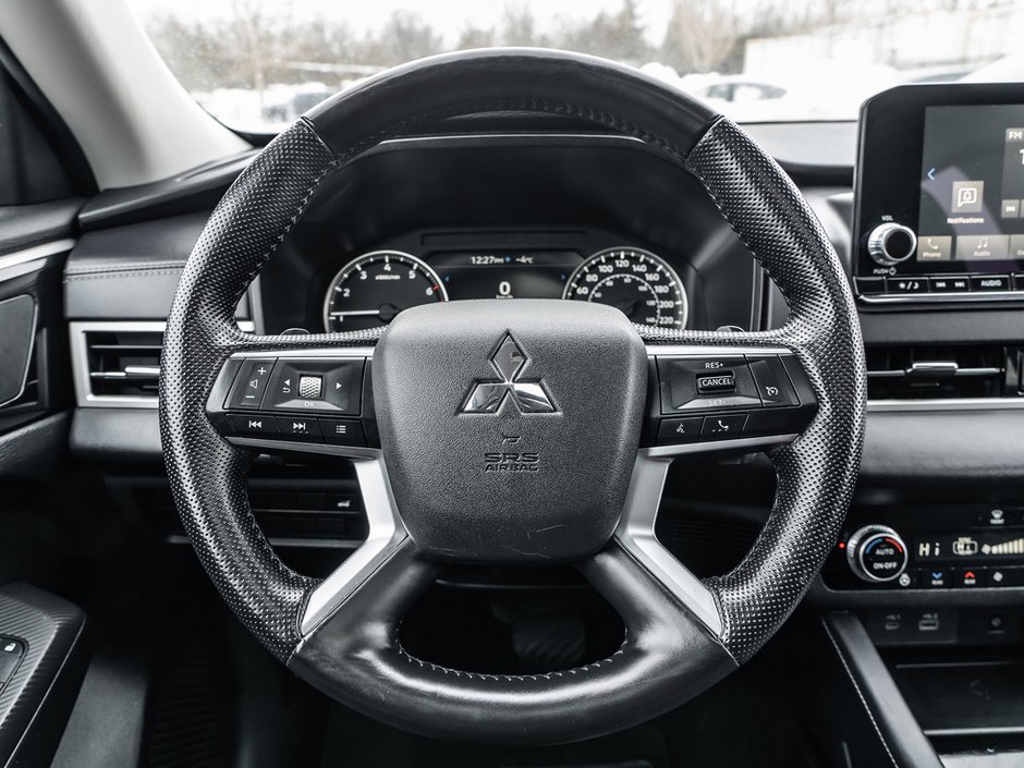 2024 Mitsubishi Outlander SE-7