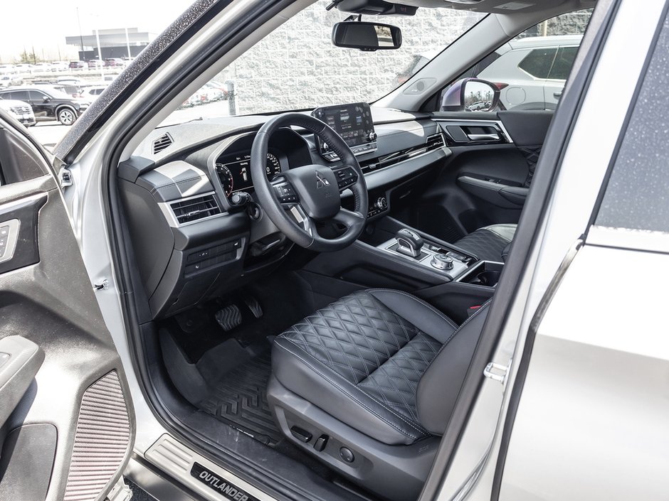 2024 Mitsubishi Outlander GT-7