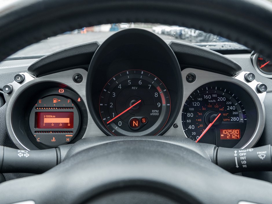 2013 Nissan 370Z Sport Touring-9