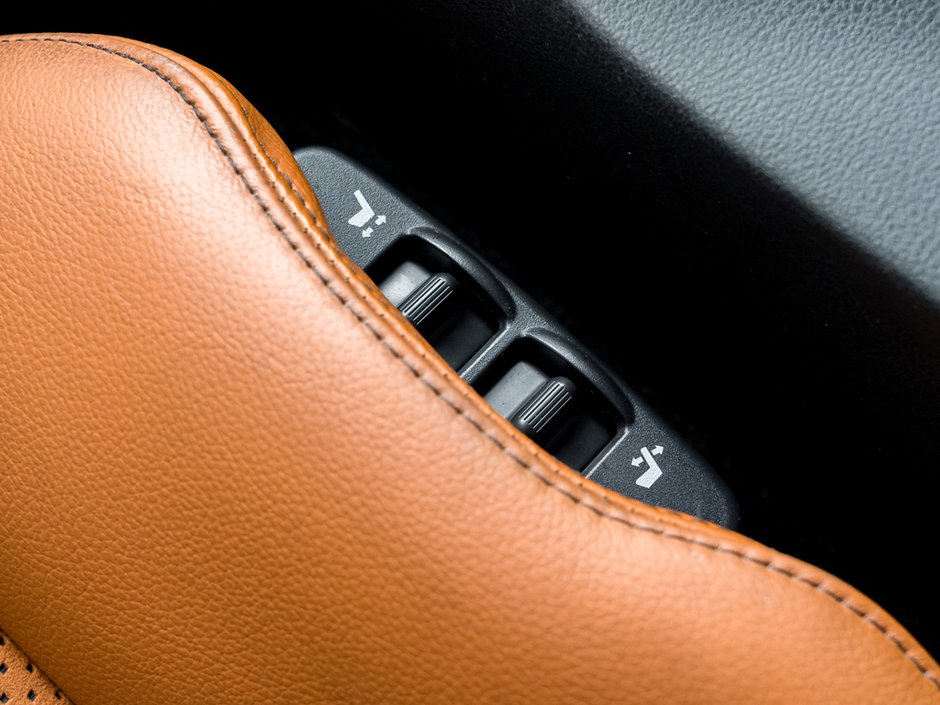 2013 Nissan 370Z Sport Touring-14