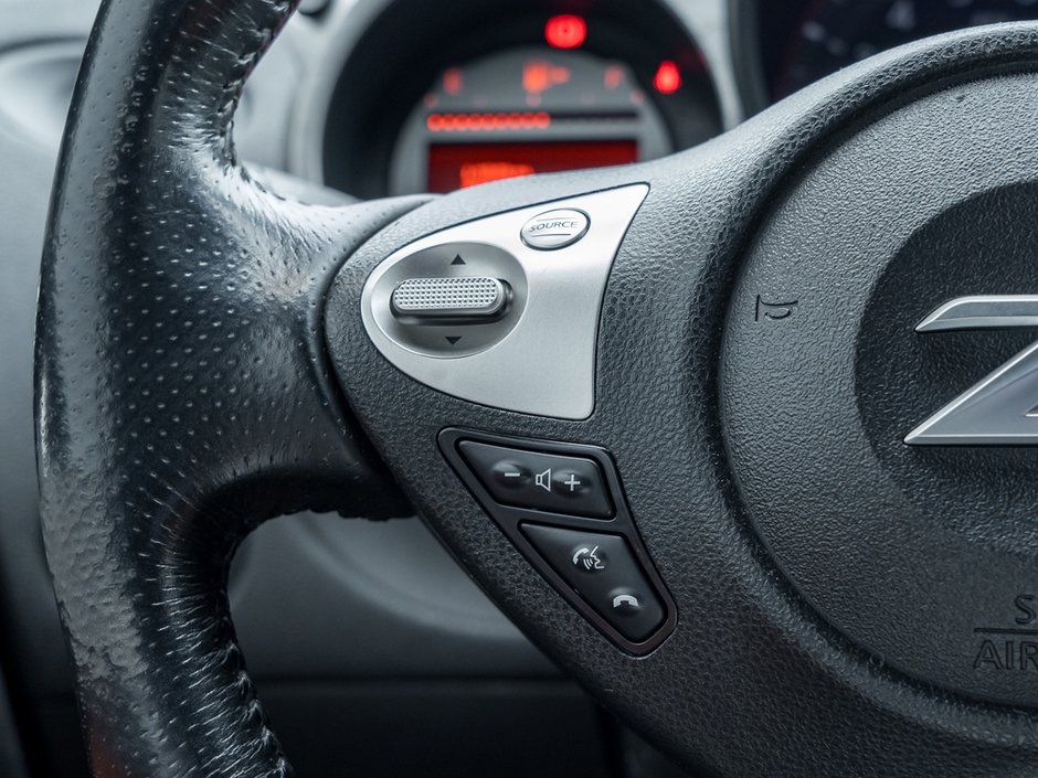 2013 Nissan 370Z Sport Touring-8