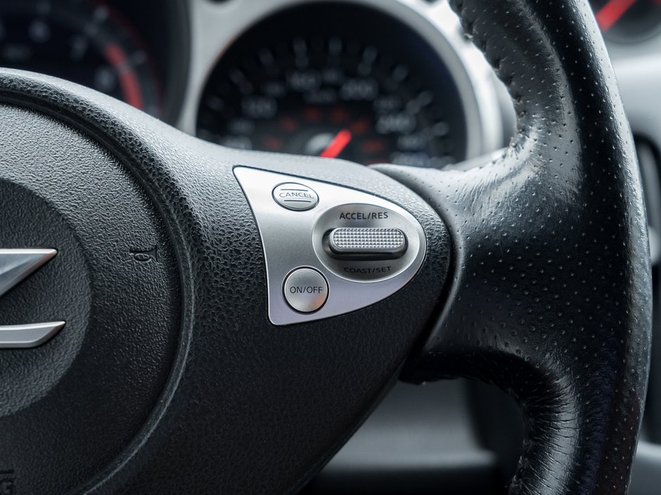 2013 Nissan 370Z Sport Touring-10